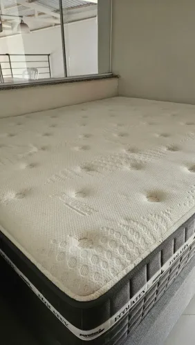 Cama Queen