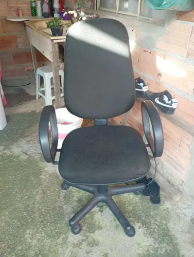 Cadeira de Escritório com defeito 