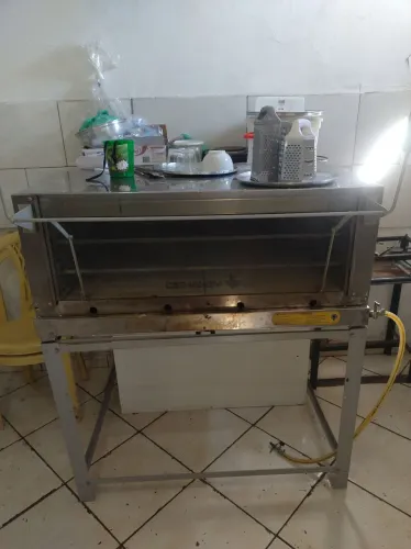 Forno semi-novo