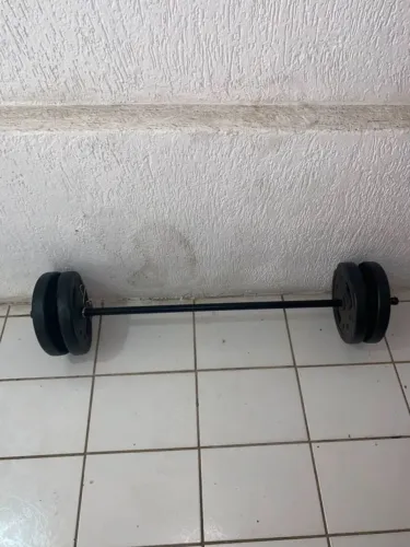 Barra reta + 4 Anilha 5kg
