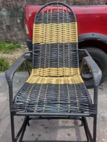 Cadeira com molas 170$ 'entrego