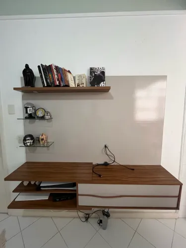 Painel para TV até 60 Polegadas - Cinza - Ótimo estado
