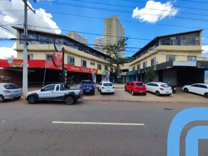 Uma sala comercial sobre loja de 170 m² para locação na Galeria Vitória Régia no Jardim At