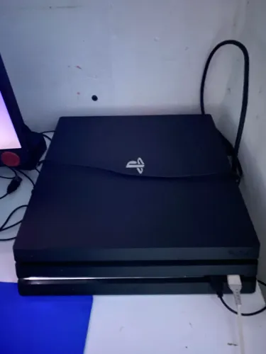 Vendo ps4 pro ou troco por Xbox series S