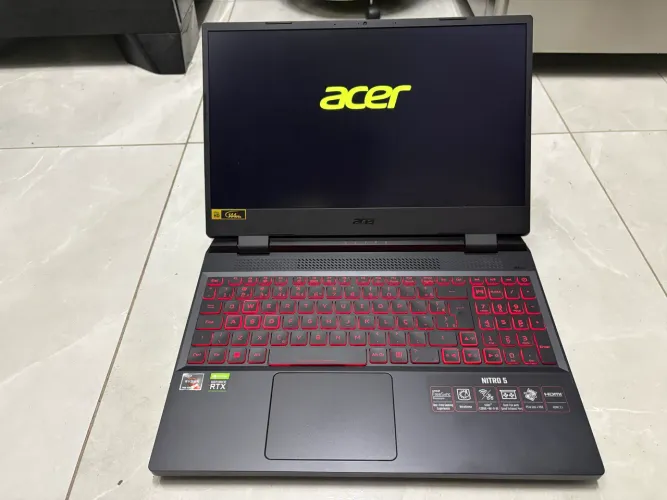 Notebook Gamer Acer Nitro 5, Ryzen 5, 16GB RAM DDR5, GeForce RTX 3050, SSD 1TB
