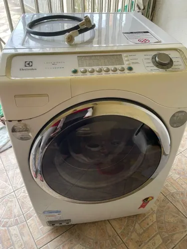 Lavadora e Secadora de Roupas 12 Kg LSE12 Grande ,LEIA: OBS: Com defeito Não Liga.