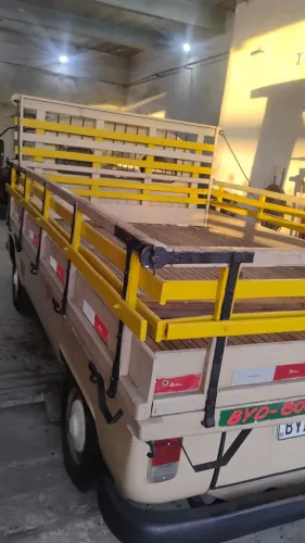 Carroceria de madeira para Kombi