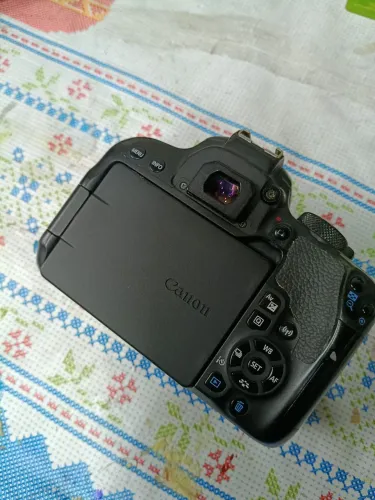 Canon t7i sucata