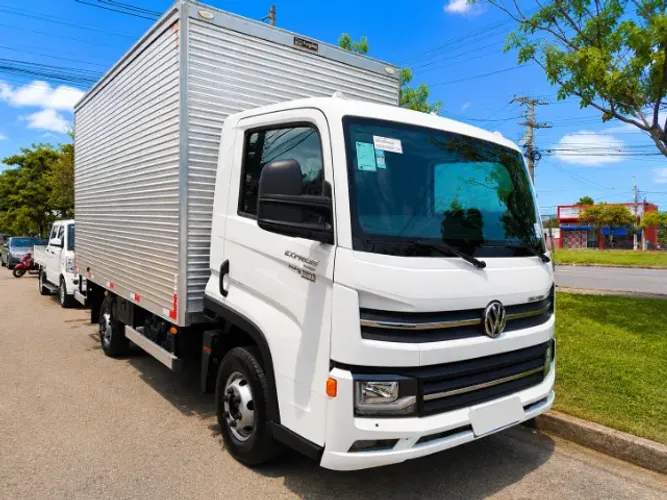 Volkswagen Delivery Express Turbo Diesel (e6) 2023