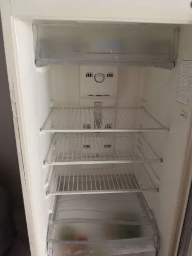 Vendo geladeira pegando perfeitamente