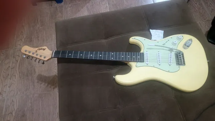 Guitarra Memphis tagima MG 30