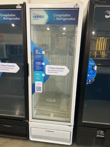 Freezer vertical - expositor - ar forçado