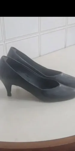 Sapato scarpin preto tam 39, pouquíssimo uso, 1 vez. Perfeito
