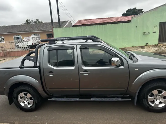 Nissan Frontier SEL CD 4X4 2.5 TB Diesel Aut. 2008