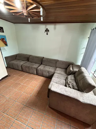 Sofá  retrátil em L grande 