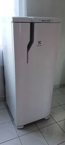 Geladeira eletrolux