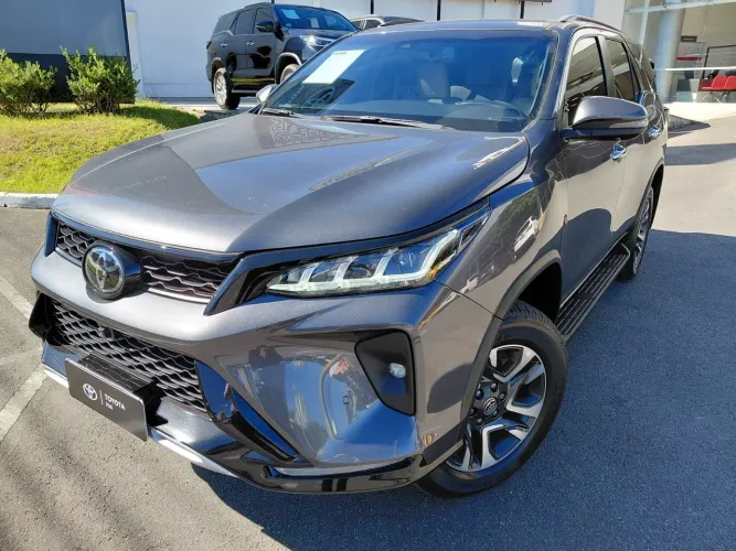 Toyota Hilux SW4 Diamond 2.8 TB 4X4 Die. Aut. 2024