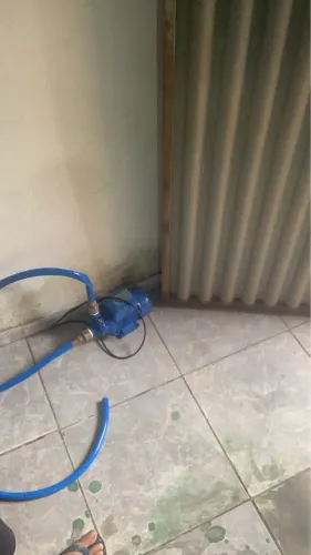 Bom de água pra vender