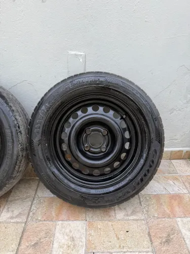 Vendo jogo de rodas 14 com pneu usado