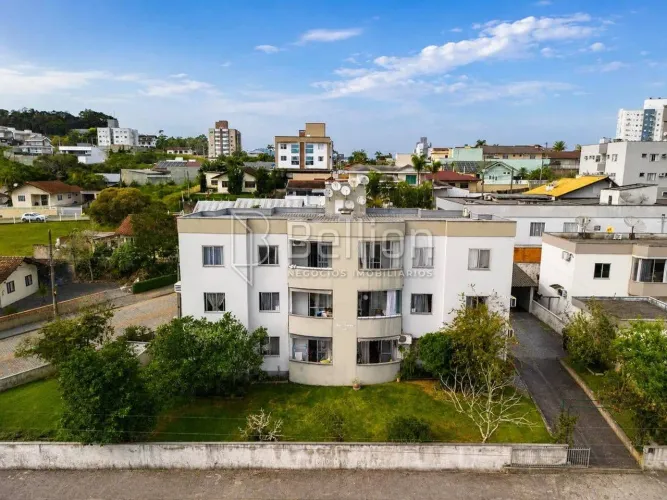 Apartamento Semi Mobiliado à Venda Próximo ao Centro | 63 m²