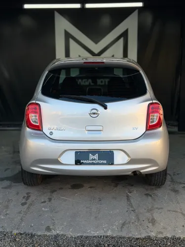 Nissan March SV 1.0 12V Flex 5P 2015