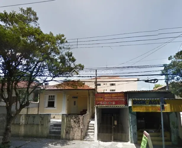 Amplo terreno na Vila Alzira, em Santo André, com 445m².