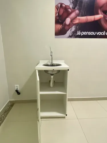 Armário com pia embutida