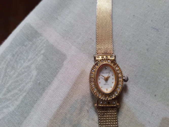 Relógio GUESS ,cocktail watch, made in Japão