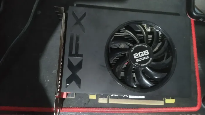 Placa de Vídeo R7 240 2GB XFX