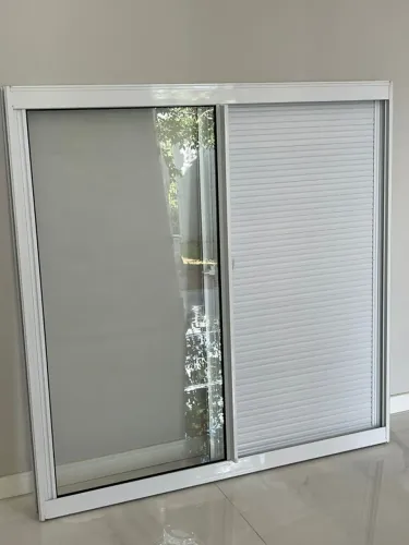 Janela de Alumínio Branco/3 folhas com veneziana