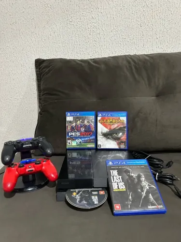 Ps4 Fat Completo impecável Com dois controles jogos!