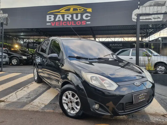 Ford Fiesta Sedan SE 1.6 8V Flex 4P 2014