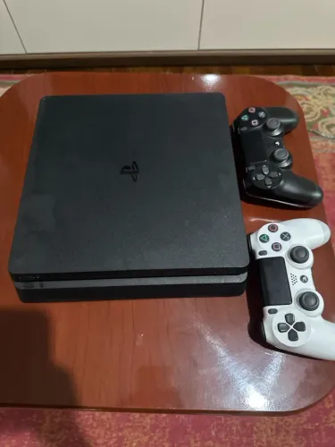 VENDO PS4 SLIM