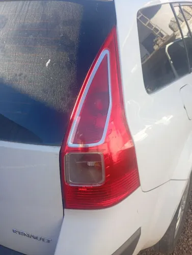 lanterna traseira Renault Megane