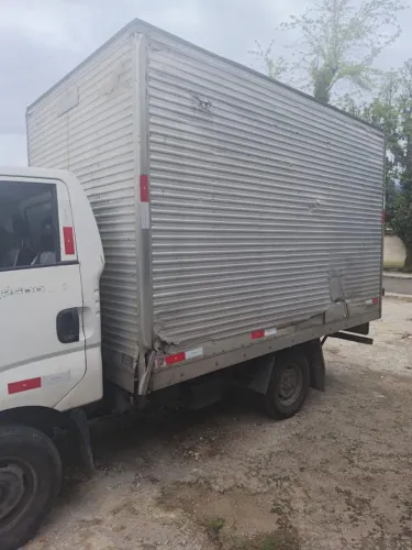 BAÚ DE ALUMÍNIO PARA HR / BONGO Baú de alumínio usado, retirado de Hyundai HR.