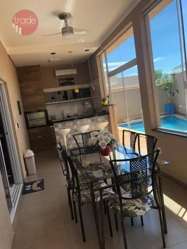 Casa em Condomínio Fechado à Venda de 03 Suítes no Bairro Quinta da Primavera em Ribeirão 