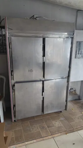 Geladeira industrial inox