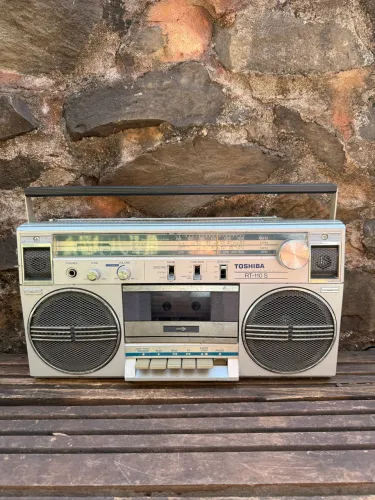 Rádio Toshiba 