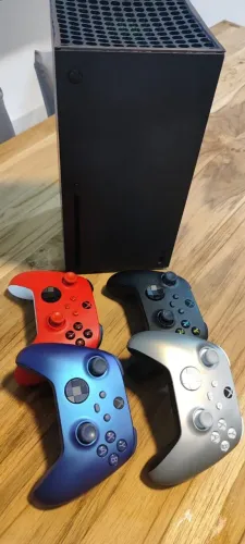 Xbox series x 1TB 4 controles 