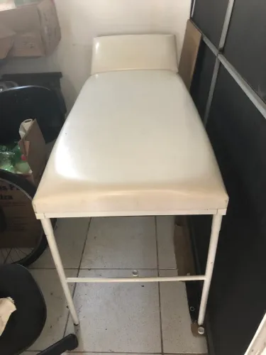 Cama para depilação 