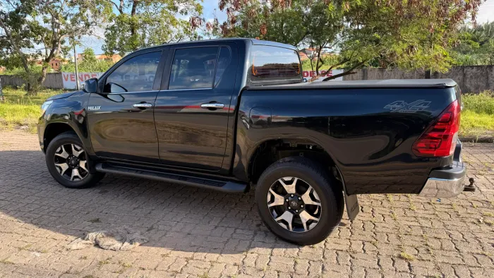 Toyota Hilux CD SRX 4X4 2.8 TDI 16V Diesel Aut. 2019