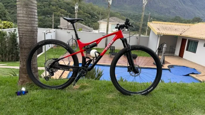 Bicicleta Caloi Elite Carbon 600km rodados com Nota Fiscal