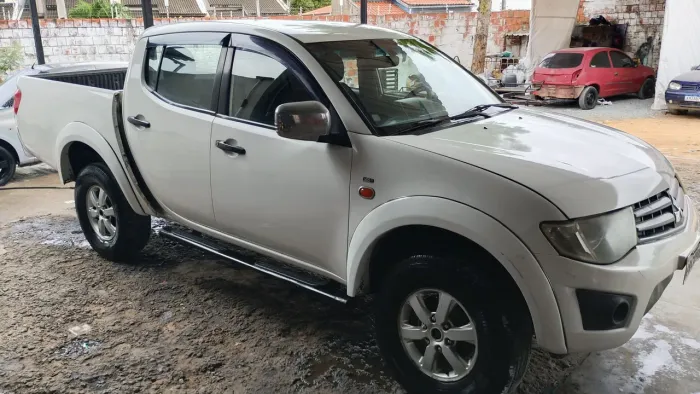 Mitsubishi L200 Triton GLX 3.2 CD TB Int.diesel MEC 2014