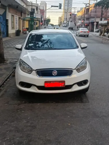 Fiat Grand Siena Essence 1.6 Flex 16V 2017