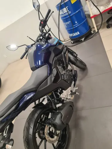 Moto muito nova menos de 1000km