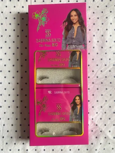 Caixa com 10 pares cílios postiços Sabrina Sato