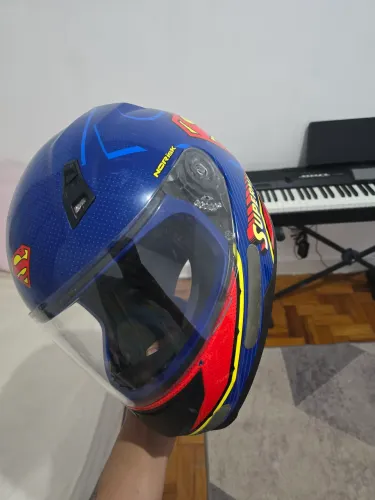 Capacete NORISK Superman