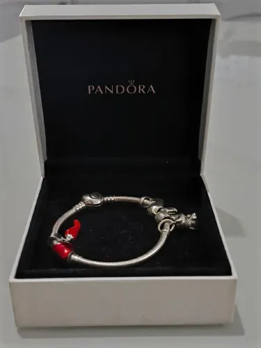 PULSEIRA PANDORA COM BERLOQUES ORIGINAIS
