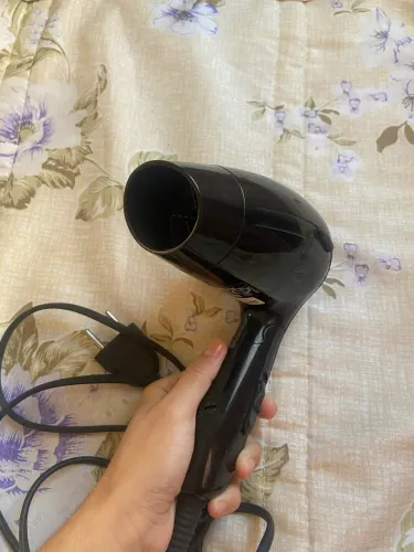 Secador de cabelo pequeno Britânia