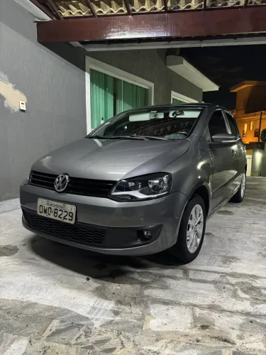 Volkswagen Fox 1.6 MI Total Flex 8V 5P 2014